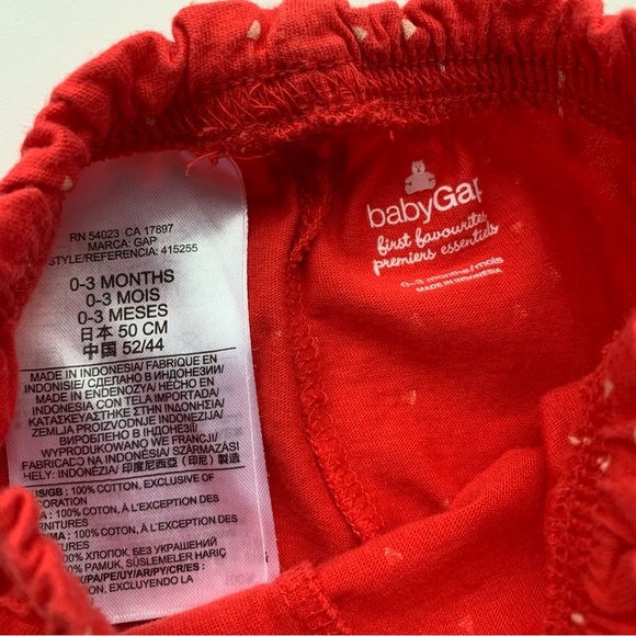 3/$10 GAP Baby girl shorts 0-3m - Picture 2 of 3